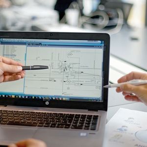 Kundenfreigaben an entsprechenden Meilensteinen: Was heute noch ausschließlich in persönlichen Gesprächen geschieht, lässt sich in Zukunft teilweise über die Cloud vereinfachen und beschleunigen.