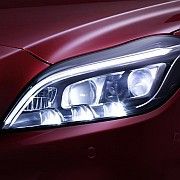 Ab September ist der Mercedes-Benz CLS mit Multibeam-LED-Scheinwerfern zu haben.(Foto:  Daimler)