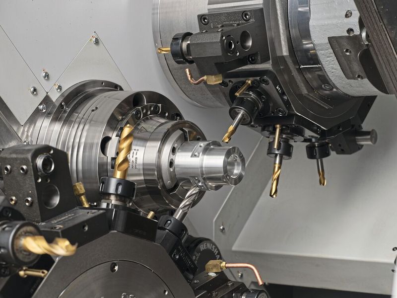 Die Miyano BNE-65 ATC ist die erste Kurzdrehmaschine, die mit dem innovativen Werkzeugwechselsystem ausgerüstet ist. Bis zu 24 Werkzeuge können in der ATC-Einheit bevorratet und bei Bedarf automatisch eingewechselt werden.(Bild:  Citizen Machinery Europe GmbH)
