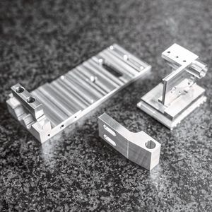 Hamilton fertigt alle wichtigen Komponenten für seine intelligenten Beatmungsgeräte, Pipettierroboter, Sensoren, automatisierten Probenverwaltungssysteme und weiteren Automationslösungen selber vor Ort.