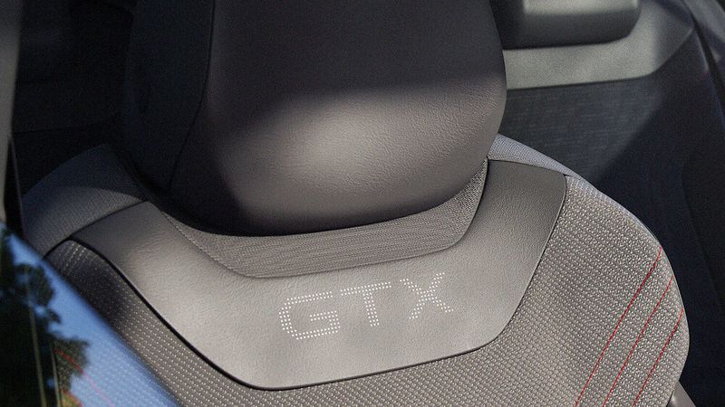 Auf dem Sitz prangt der GTX-Schriftzug. (Bild: VW)