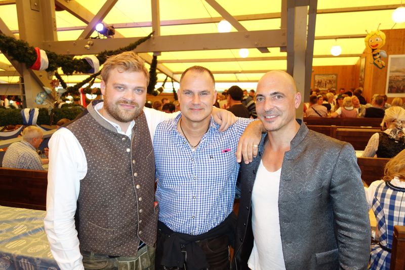 (v. l.) Thomas Henk, Nuvias, mit Jörg Wiessmann, Fortinet, und Helge Scherff, Nuvias. (Bild: IT-BUSINESS)