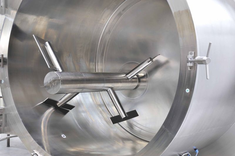 Mechanical and thermal stresses on the product are significantly lower than those observed in traditional paddle dryers equipped with concentric agitator (Picture: Italvacuum)