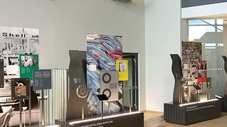 Erfolg von Innovationen getrieben – Herzstück der Ausstellung „Die LuK Story. 50 Jahre. Qualität. Technologie. Innovation.“ anlässlich des 50-jährigen Jubiläums ist die „Galerie der Innovationen“. (Bild: Schaeffler)