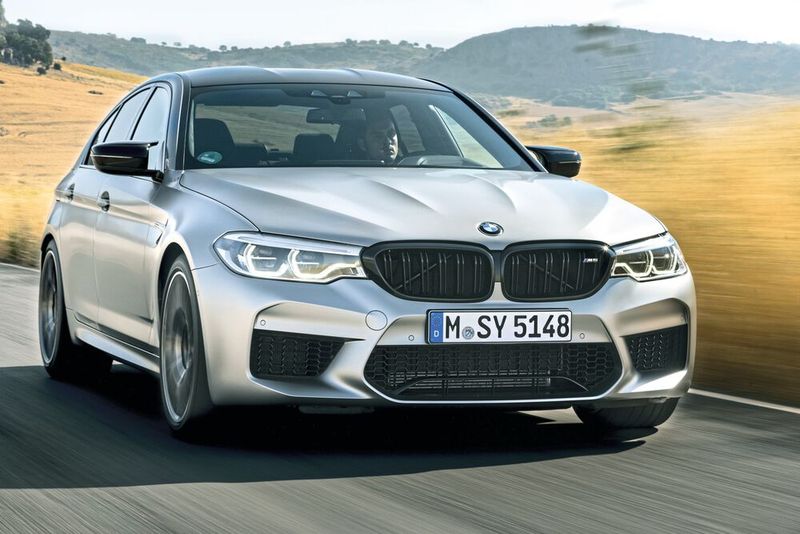 Die 200-km/h-Marke wird jetzt in 10,8 statt 11,1 Sekunden erreicht. Die Spitze liegt unverändert bei 250 oder bei nochmals aufpreispflichtigen 305 km/h. (Bild: BMW)