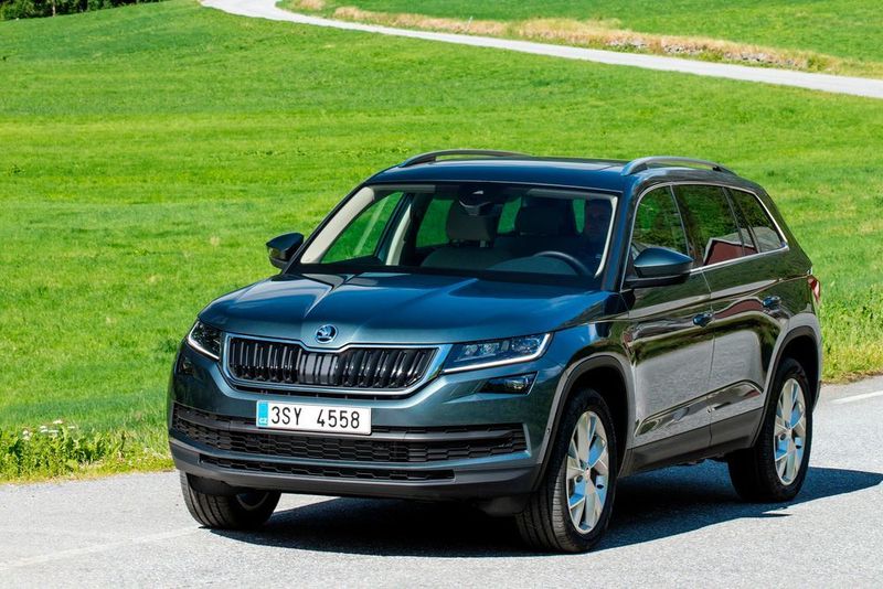 Als SUV soll der Kodiaq ein Allrounder fürs Business und für die Freizeit sein. Sein Design spiegelt die markentypische Formensprache. Es dominiert ein Mix aus eleganten Linien und sportlichen Konturen. (Skoda)