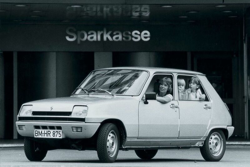 Praktisch und bezahlbar: Zwischen 1972 und 1996 produzierte Renault den R5.  (Renault)