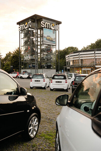 Neuwagen und junge Gebrauchte hält Stern Auto im Dresdner Smart-Center bereit. (Martin Klindtworth)