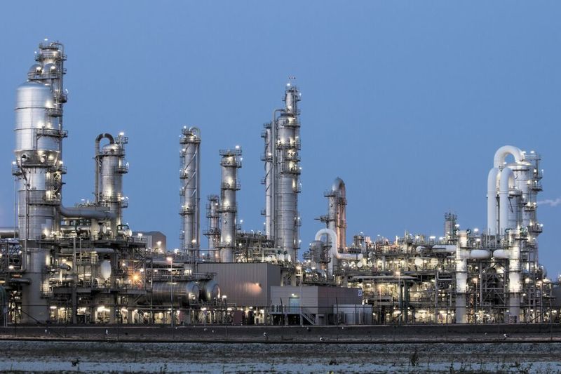 Petro Logistics ll is currently engaged in the front end engineering design for its FCDh plant and has been evaluating two alternative sites on the Gulf Coast to locate the project. (Deposit Photos )