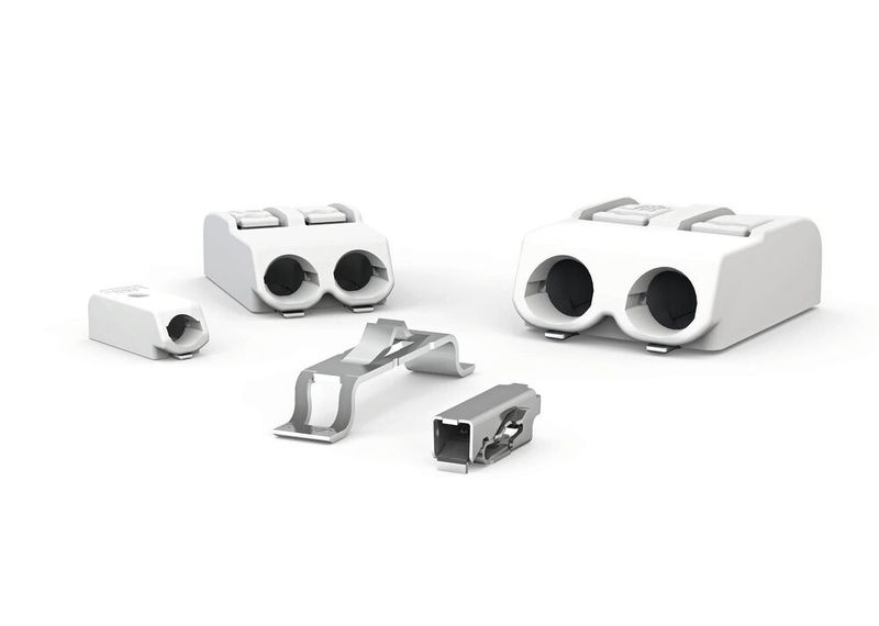 Les bornes pour circuits imprimés de type SMD illustrent particulièrement bien l’un des points forts du site de Domdidier : la capacité à fabriquer des composants de très petite taille, avec un haut niveau de précision, pour des applications exigeantes, notamment dans le domaine de l’éclairage et de l’électronique. (Source : WAGO Contact)