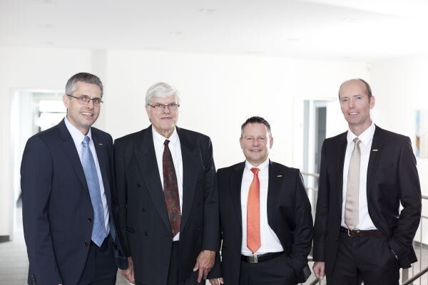 Geschäftsleitung Deutschland (v.l.n.r.) Alexander Krutzek, Peter Krutzek sen., Dirk Rauscher, Berthold Schlechtriemen-Proske (Bild: Finder)