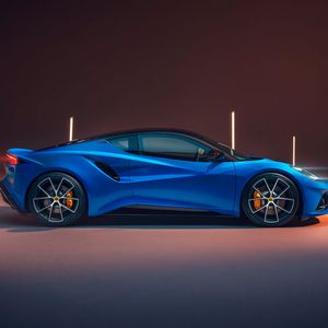 Zwar hat Lotus die elektrische Autozukunft fest im Fokus, doch beim Emira werden die Briten auf Verbrennermotoren setzen.(Bild:  Richard Pardon/Lotus)