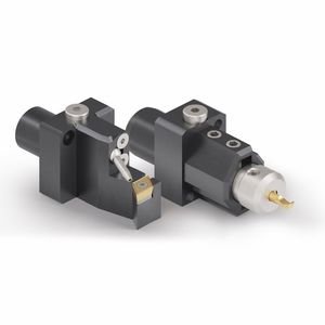 Mit den neuen Haltern für die Rückseitenbearbeitung beim Drehen können laut Arno Werkzeuge auch angelernte Werker erfolgreich zerspanen.(Bild:  Arno Werkzeuge)