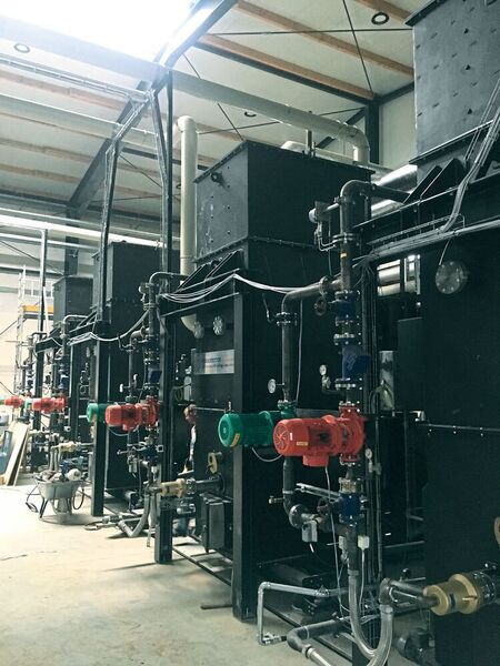 Eine harte Nuss für Anlagenbauer: So gelingt es, Wärme aus der Verbrennung von Nussschalen zu gewinnen. (Werkstätten)