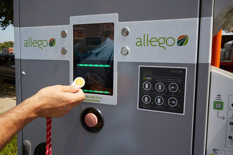 Nähert sich der Akku dem Leerzustand, gilt es möglichst schnell die nächste Ladsäule anzusteuern. (Harald Dawo)