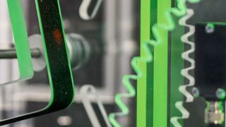 Vom ersten Näherungsschalter zu den Sinnesorganen transparenter Maschinen: Kommunikationsfähige Sensoren werden die Informationsserver der Industrie 4.0. (Pepperl+Fuchs)