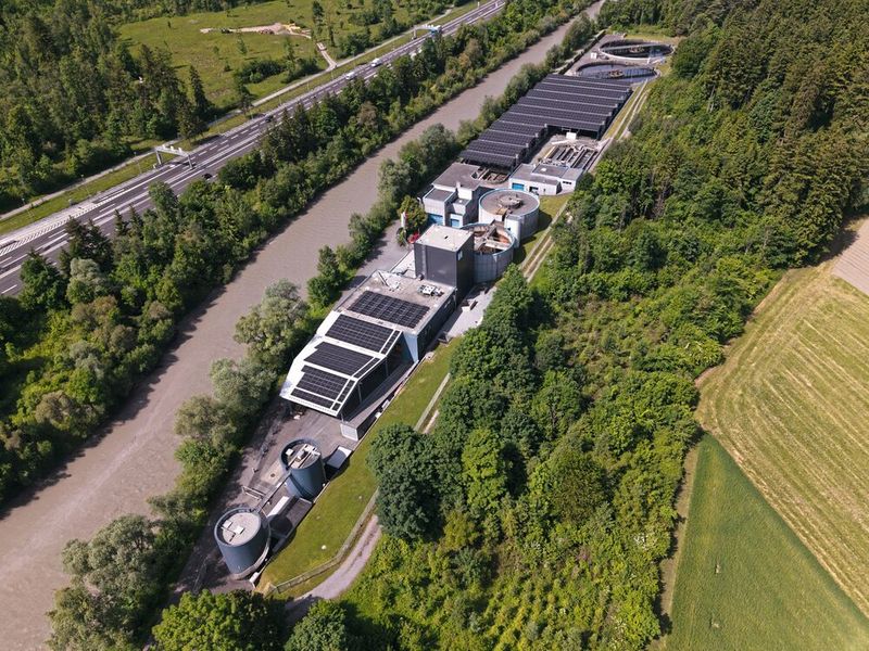 In der ARA Bludenz in Ludesch werden täglich rund 10.000 Kubikmeter Abwasser aus elf Gemeinden gereinigt.  (Bild: igus)