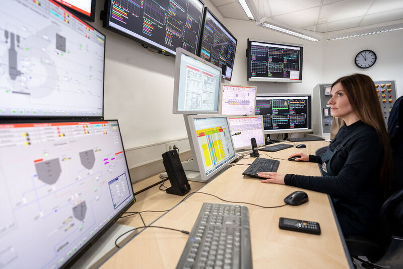 Die Partnerschaft mit Siemens ermöglich Lanxess die Beschaffung von Systemen für die Prozessleit-, Steuerungs-, Elektro- und Brandmeldetechnik zu global einheitlichen Konditionen. (Lanxess)