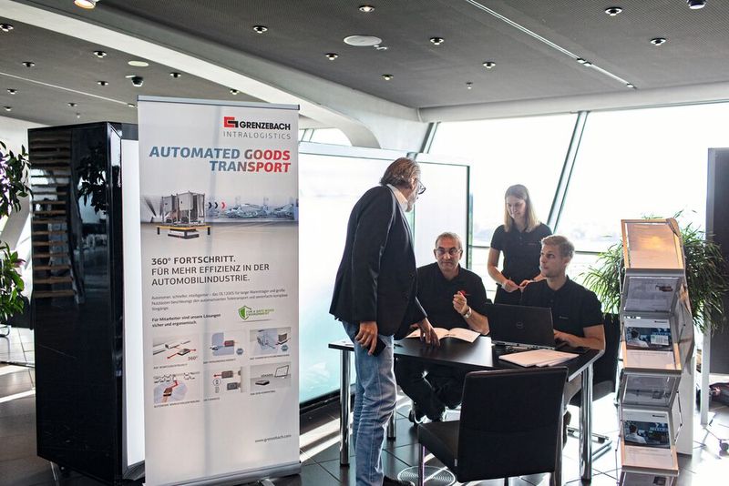 FTS von Grenzebach sind Teil der smarten Intralogistik im Porsche-Werk Leipzig. (Bild: Max Niemann)