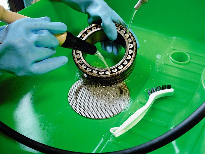 Umweltfreundliche Alternative: Der Pinselwaschtisch Bio-Circle wird von Mewa im Dienstleistungssystem angeboten. (Bild: Mewa)