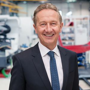 „Nichts zu tun in dieser wirtschaftlich angespannten Situation ist keine Option für eine dynamische Branche wie den Werkzeugmaschinenbau“, so Stefan Hansch, Emco. (Bild:  Emco)