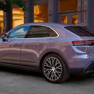 Die Preise starten bei 84.100 Euro.(Bild:  Autoren-Union Mobilität/Porsche)