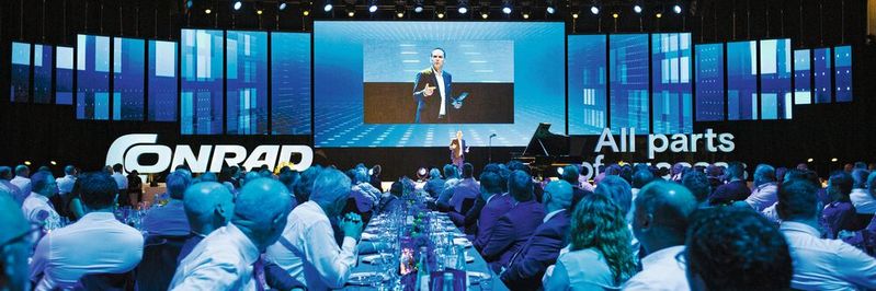 Conrad-CEO Ralf Bühler: In seiner Rede zu 100 Jahre Conrad steht das Thema Veränderung im Mittelpunkt. Conrad-CEO Ralf Bühler: In seiner Rede zu 100 Jahre Conrad steht das Thema Veränderung im Mittelpunkt.