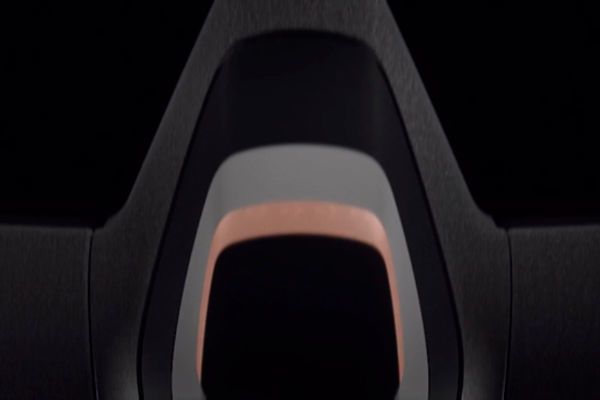 Byton auf der CES 2018: dieser Prototyp eines Elektroautos vereint intelligente Technologien, die das automobile Leben angenehmer, unterhaltsamer, einfacher vernetzt und entspannter machen. Im Mittelpunkt stehen intuitive Features und innovative Schnittstellen zwischen Fahrer und Fahrzeug. (Byton)