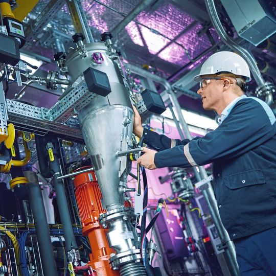 Covestro betreibt die erste Pilotanlage für biobasiertes Anilin.(Bild:  www.muellersaran.de)