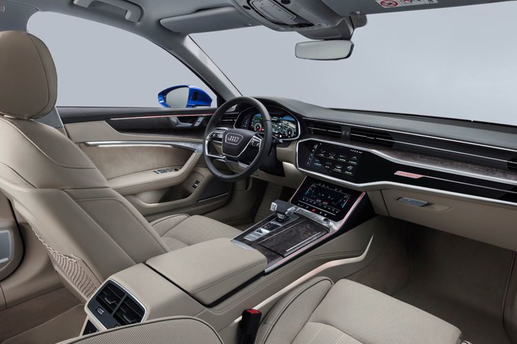 Der Innenraum ist nobel und gediegen wie eh und je. (Audi)