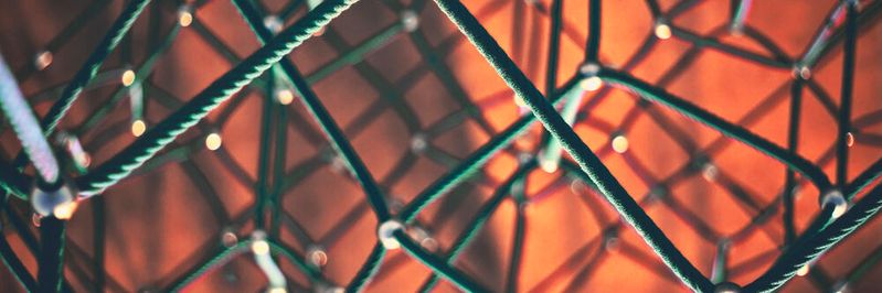 Über Datenmarktplätze können Unternehmen ihre Sensordaten Dritten zugänglich machen. So entstehen völlig neue digitale Ökosysteme.(Bild:  Clint Adair via Unsplash)