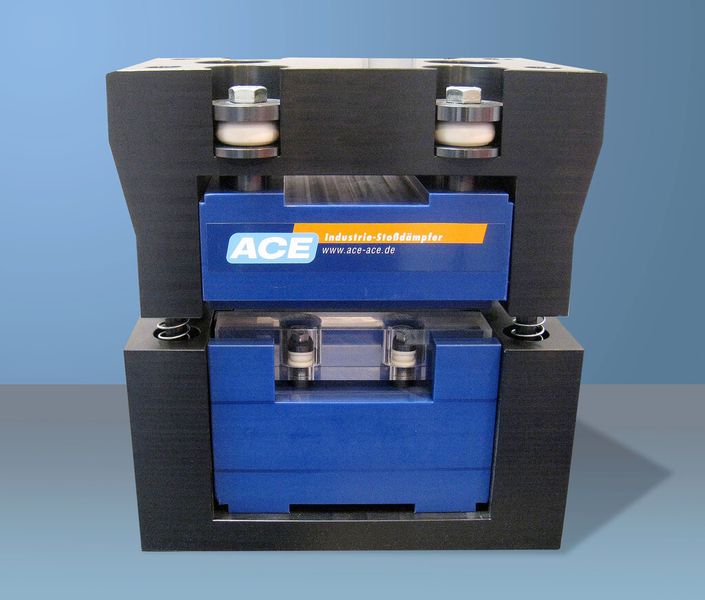 Die hohe Entwicklungskompetenz bei der Findung kundenspezifischer Lösungen veranschaulicht ACE mit Hilfe dieses Messe-Exponats. Das Presswerkzeug-Schema macht die neuen Dämpfungslösungen für Besucher des Stands begreifbar. (Bild: ACE)