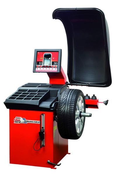Die Probalance 7520-2P von Rema Tip-Top erfasst automatisch die Daten für den Abstand und den Raddurchmesser. (Archiv: Vogel Business Media)