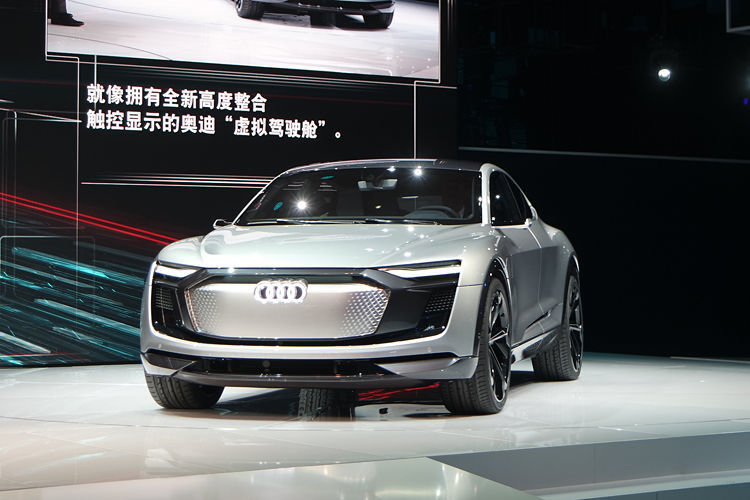 Mit dem Audi e-tron Sportback concept erlebt das Konzeptauto seine Weltpremiere in der chinesischen Metropole Shanghai. (Ampnet)