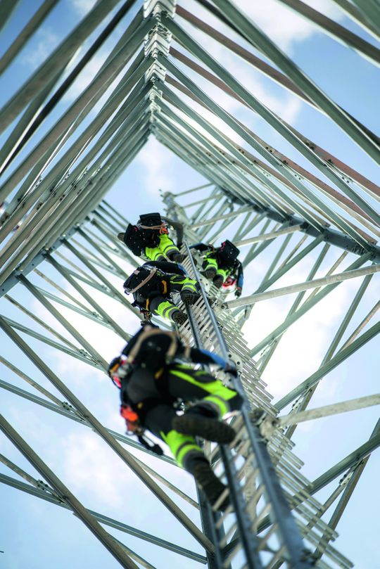 Cteam bietet (auch) Lösungen für die Ertüchtigung von Freileitungsmasten. Für die regelmäßige „Ertüchtigung“ der PDM-Lösung sorgt jetzt Cloud Tech.(Bild:  Cteam)