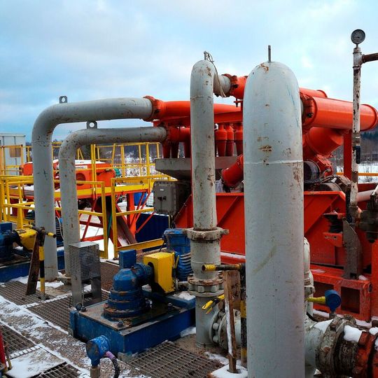 Recherchen von Spiegel und ZDF haben eine Verbindung zwischen der Wintershall-Gasförderung und russischen Kampfflugzeugen enthüllt.(Bild:  gemeinfrei /  Pixabay)