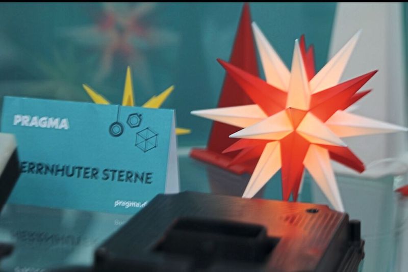 Auch Dekoratives braucht eine präzise Form - hier etwa ein festlicher 