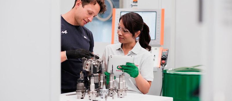 Castrol reagiert mit seinen Schmierstofflösungen auf aktuelle Herausforderungen in der Metallbearbeitung.(Bild:  Castrol)