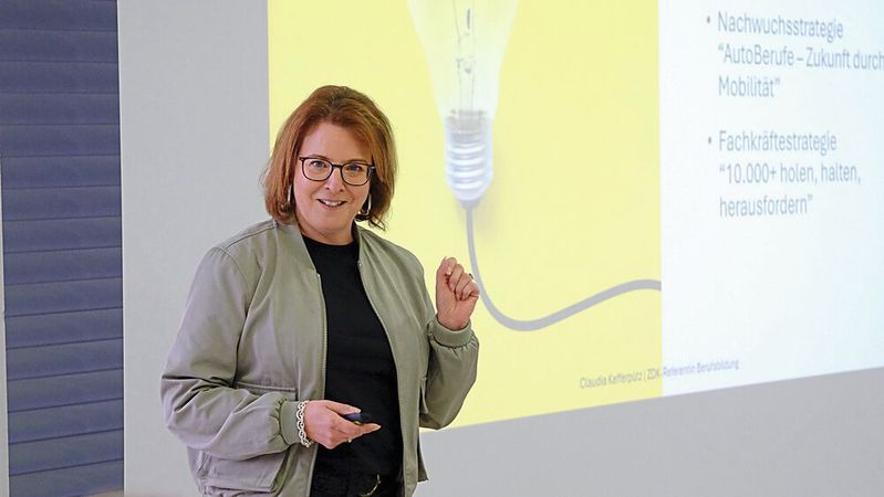 ZDK-Referentin Claudia Kefferpütz stellte die Eckpunkte des Recruitings vor.(Bild:  Zietz -VCG)