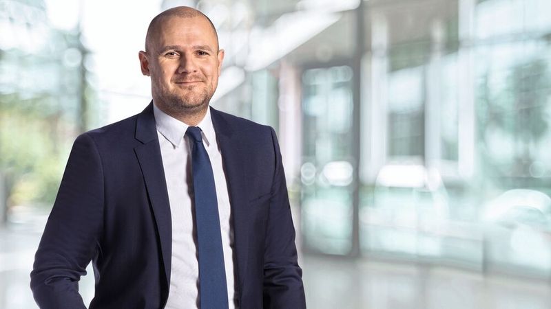 Martin Guse sieht in Agenturmodellen von Herstellern Risiken für die Erträge von Händlern, die sie durch die Vermittlung von Finanzdienstleistungen erzielen können. Martin Guse sieht in Agenturmodellen von Herstellern Risiken für die Erträge von Händlern, die sie durch die Vermittlung von Finanzdienstleistungen erzielen können.