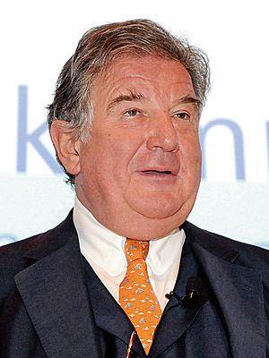 „Wer Solarpaneele auf dem Dach hat, der gehört zu den Guten, auch wenn er damit nicht einmal sein I-Pad geladen bekommt.“ Dr. Jürgen Großmann, Vorstandsvorsitzender der RWE AG, Essen. Bild: Andre Laaks/RWE (Archiv: Vogel Business Media)