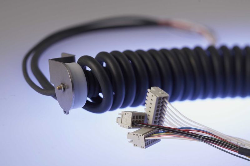 Bei der komplexen Doppelspirale wurden zwei ineinander laufende Spiralkabel mit unterschiedlichem Durchmesser (außen: 45 mm; innen: 25 mm) kombiniert.  (Bild: TKD)