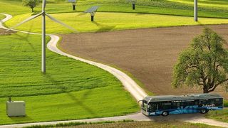 Grüner Wasserstoff gilt als Schlüssel für die Energiewende. Ob es klappt, hängt aber vom detaillierten Verständnis der Prozesse bei seiner Herstellung ab, sagt das KIT. Ein neuer Katalysator könnte dabei mehr als nützlich sein. (P. Armbruster / KIT)