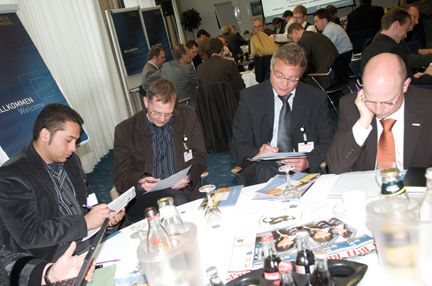 Bei der Gruppenarbeit war sowohl Konzentration... (Archiv: Vogel Business Media)