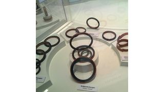 Bauteile aus Nobrox nehmen kaum Feuchtigkeit auf und sind widerstandsfähig gegenüber schlagartiger Belastung. (Bild: D.Quitter, konstruktionspraxis)