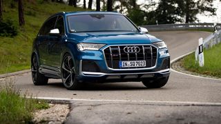 Künftig bringt den SQ7 ein Achtzylinder-Benziner mächtig in Fahrt. (Bild: Audi)