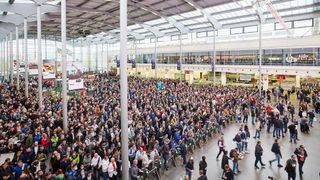 „Die Besucher strömten auf unseren Stand, wir hatten viele sehr gute Gespräche und konnten vom ersten Tag an Verkaufserfolge auf dem Niveau von 2019 und darüber verzeichnen“, berichtet Alexander Greschner, Vertriebsvorstand bei der Wacker Neuson Group, über die Bauma 2022.  (Bild: Messe München GmbH)