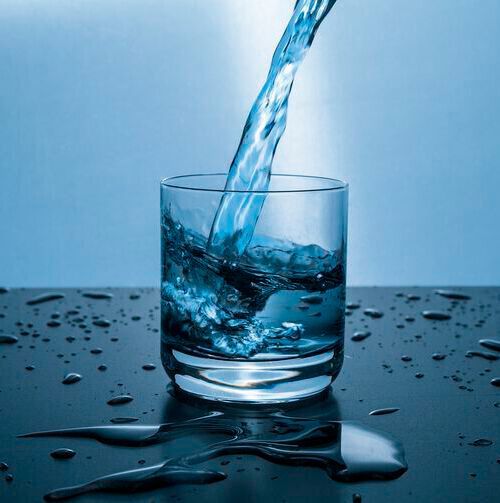 The authors cited research that finds about half of people worldwide don’t meet recommendations for daily total water intake, which often starts at 6 cups (1.5 liters). The authors cited research that finds about half of people worldwide don’t meet recommendations for daily total water intake, which often starts at 6 cups (1.5 liters).