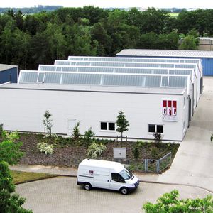 Die neuen Motagehallen für die Tiefkühlgeräte 