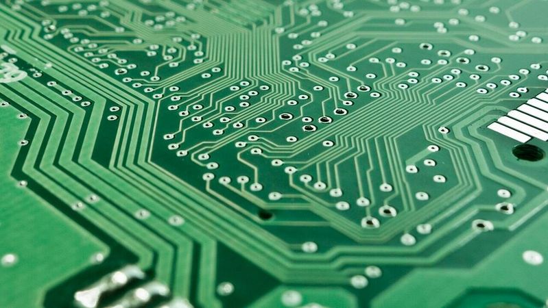 Die EU-Funkrichtlinie hätte das Aus für die softwaredefinierte Elektronik bedeutet. Jetzt hat sich der zehnjährige Kampf zum Guten gewendet.(Bild:  frei lizenziert /  Pixabay)